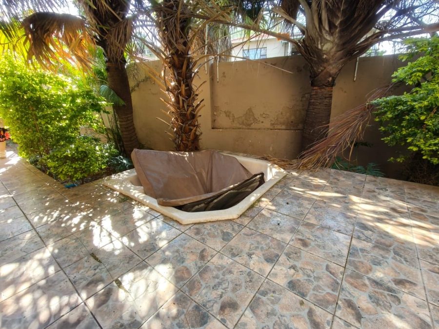 4 Bedroom Property for Sale in Safari Gardens North West